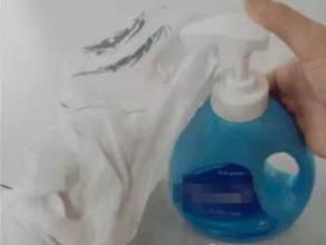 胶水弄到衣服上如何去除？